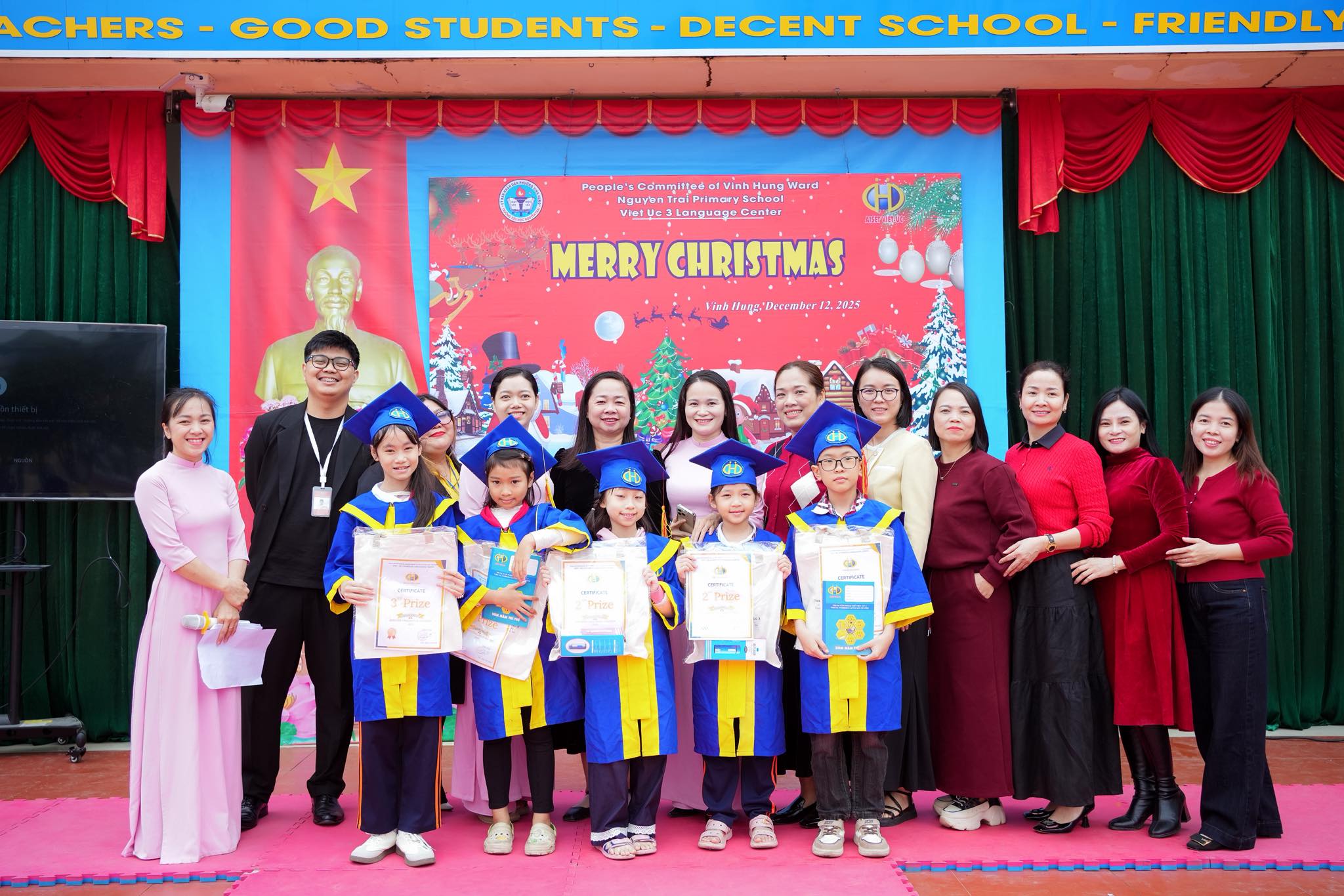 HOẠT ĐỘNG CÂU LẠC BỘ TIẾNG ANH CHỦ ĐỀ “MERRY CHRISTMAS” 