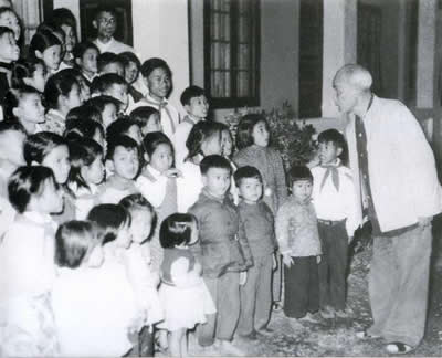 tu-tuong-ho-chi-minh-voi-xay-dung-mot-xa-hoi-hoc-tap